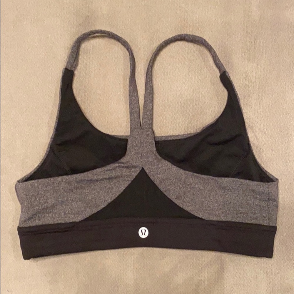 Lululemon sports bra size 8